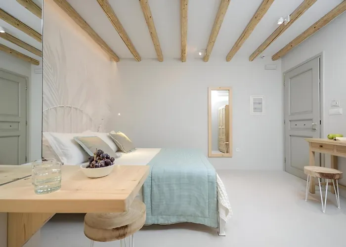 Antony Suites (Adults Only)